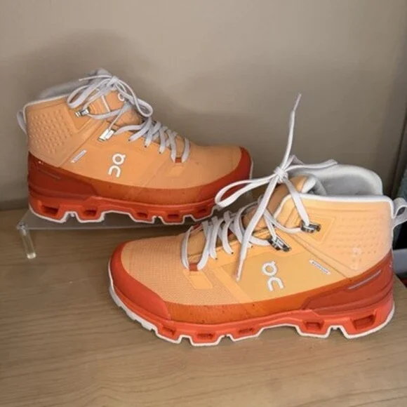 Women's 9.5 On Cloud Cloudrock 2 Waterproof Swiss Engineering Hiking Boots Flare - Picture 3 of 10